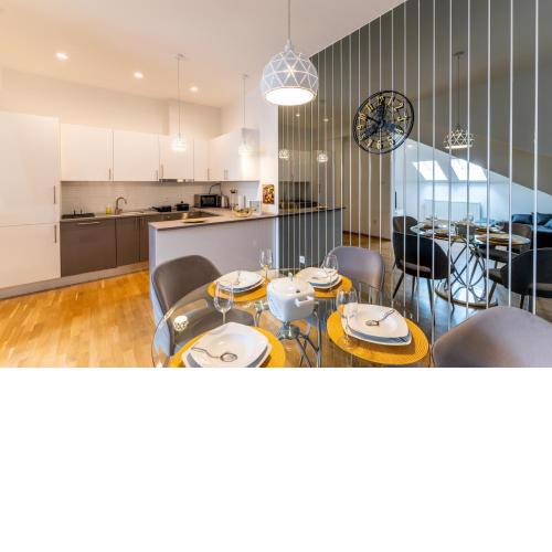 Apartments Adversarium