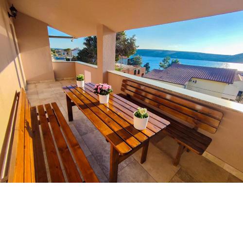 Apartments Amfora - cozy and modern apartments for up to 15 people, 100m from the sea and beach