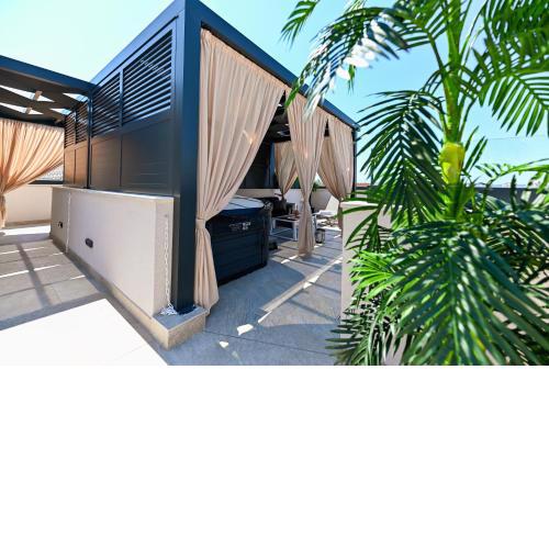 Apartments An & Lu with Rooftop Jacuzzi