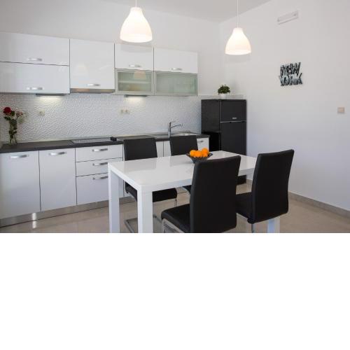 Apartments and room Adriatic Blue