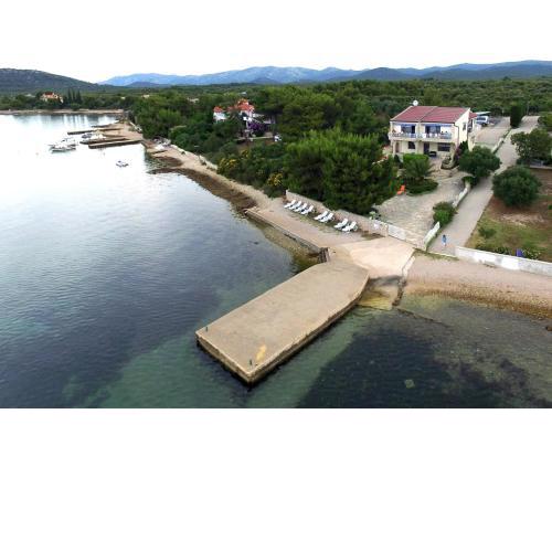 Apartments and rooms by the sea Pirovac, Sibenik - 13654