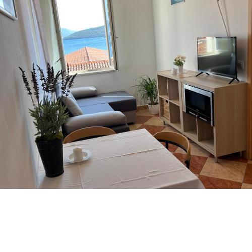 Apartments and Rooms Katija & Egon