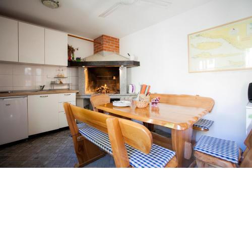 Apartments and Rooms Marino