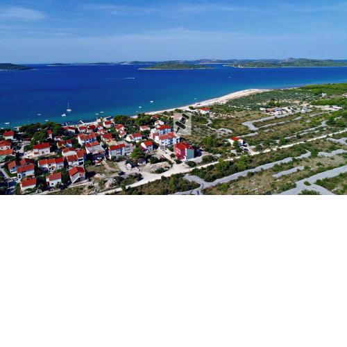 Apartments and Rooms Saric