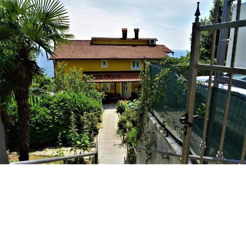Apartments and Rooms Vila Irma