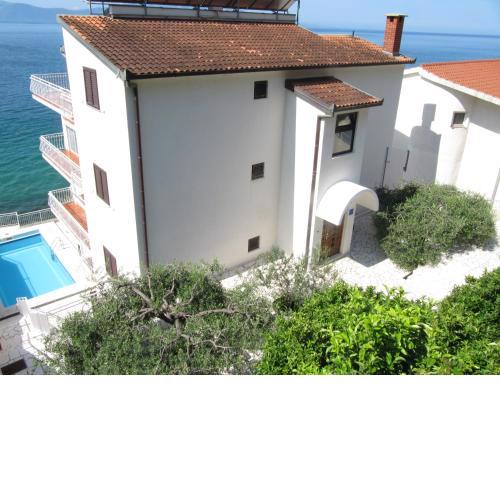 Apartments and rooms with a swimming pool Brist, Makarska - 15620