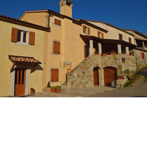 Apartments and rooms with parking space Hum, Central Istria - Sredisnja Istra - 17939