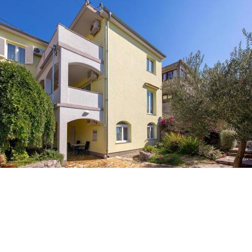 Apartments and rooms with parking space Kraljevica - 17589