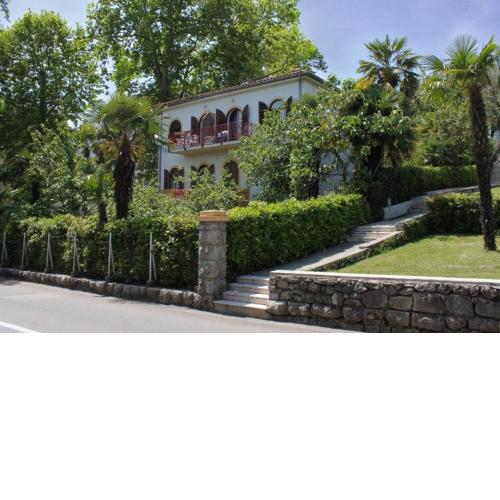 Apartments and rooms with parking space Lovran, Opatija - 2341