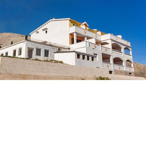 Apartments and rooms with parking space Pag - 13355