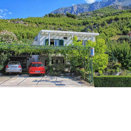 Apartments and rooms with parking space Tucepi, Makarska - 6901