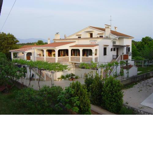 Apartments Andela J