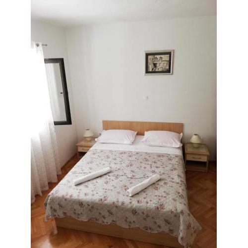 Apartments Aniko Šarić