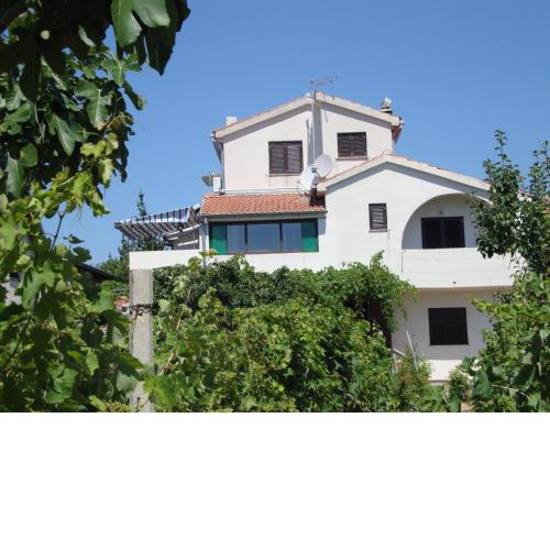Apartments Antonela with seavies