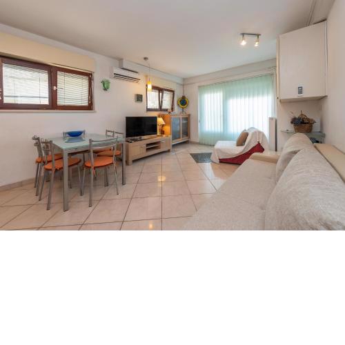 Apartments Babin - Holly