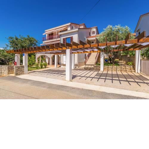 Apartments Balić - Pinezići, Krk