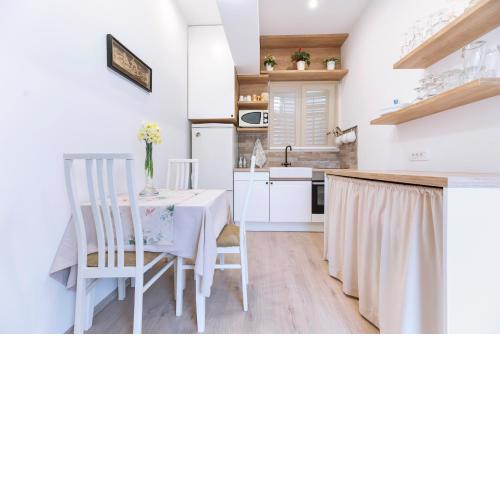 Apartments ''Brico I''