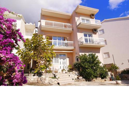 Apartments by the sea Duce, Omis - 7576