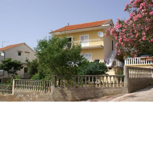 Apartments by the sea Grebastica, Sibenik - 4207