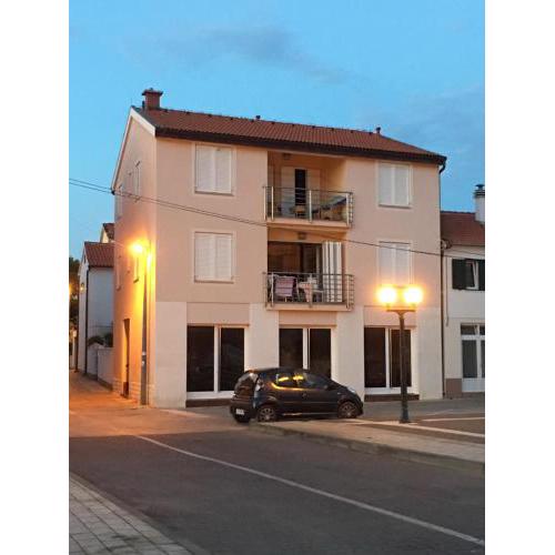 Apartments by the sea Jezera, Murter - 12728