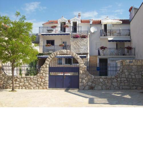 Apartments by the sea Jezera, Murter - 5057
