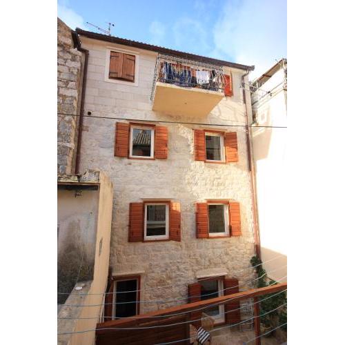 Apartments by the sea Komiza, Vis - 3035