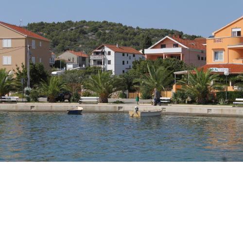 Apartments by the sea Kukljica, Ugljan - 8402