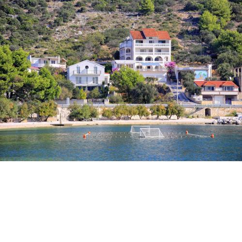 Apartments by the sea Marina, Trogir - 9037