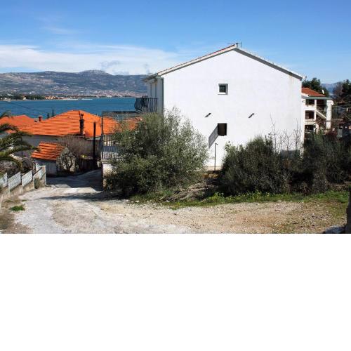 Apartments by the sea Mastrinka, Ciovo - 4836