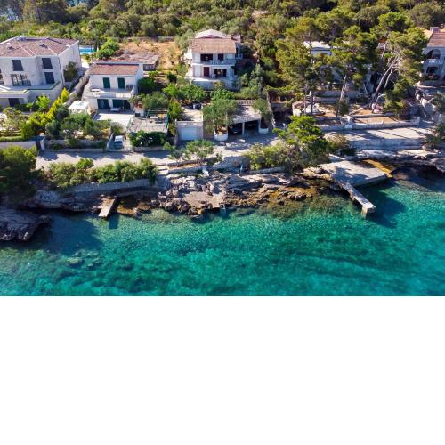 Apartments by the sea Necujam, Solta - 5162