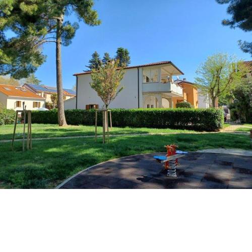 Apartments by the sea Novigrad - 7335