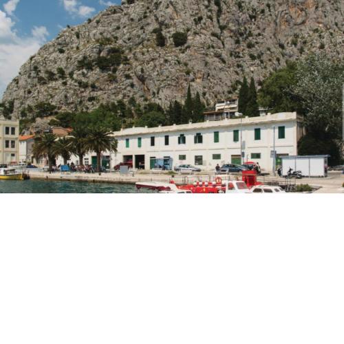 Apartments by the sea Omis - 13727
