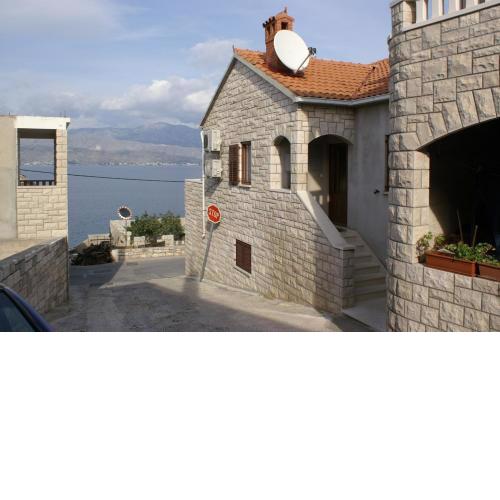 Apartments by the sea Postira, Brac - 2898