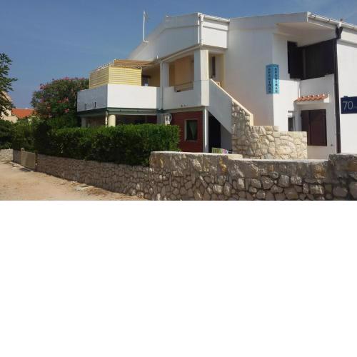 Apartments by the sea Povljana, Pag - 16704