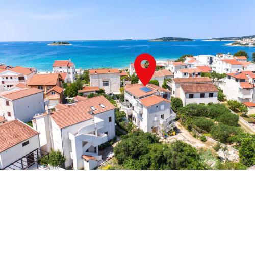 Apartments by the sea Rogoznica - 10268