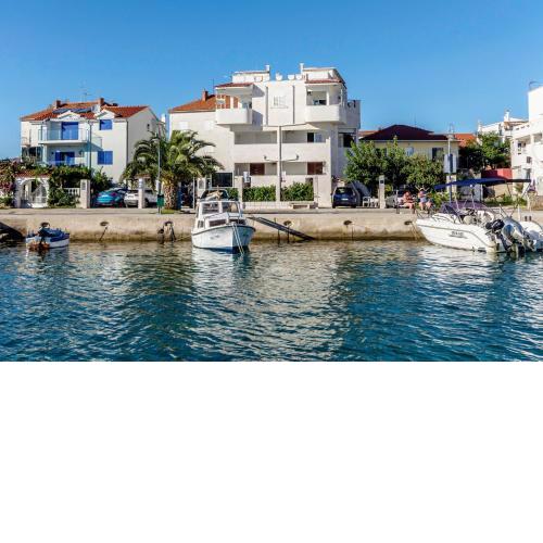Apartments by the sea Rogoznica - 11929