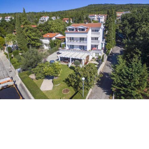 Apartments by the sea Selce, Crikvenica - 4802