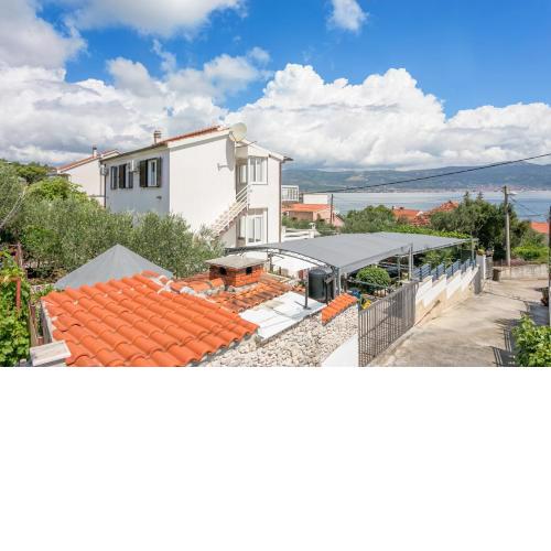 Apartments by the sea Slatine, Ciovo - 6000