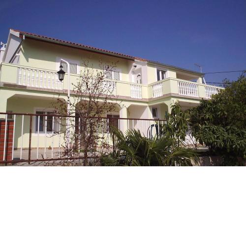 Apartments by the sea Tisno, Murter - 13588