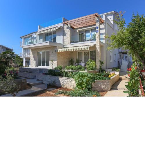 Apartments by the sea Tribunj, Vodice - 15233