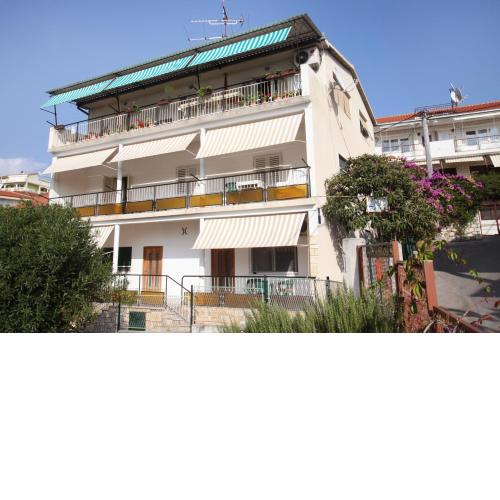 Apartments by the sea Trogir - 15011
