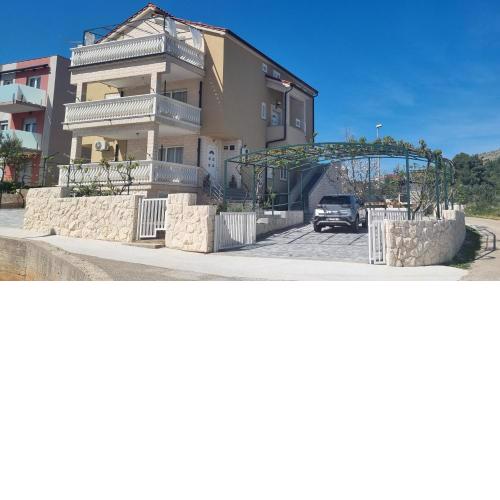 Apartments Ćosic