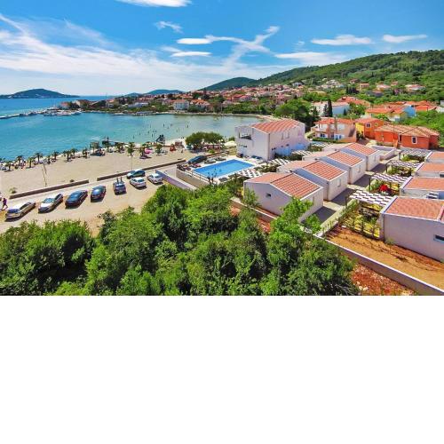Apartments Dalmatia in Preko, island Ugljan, with swimmingpool