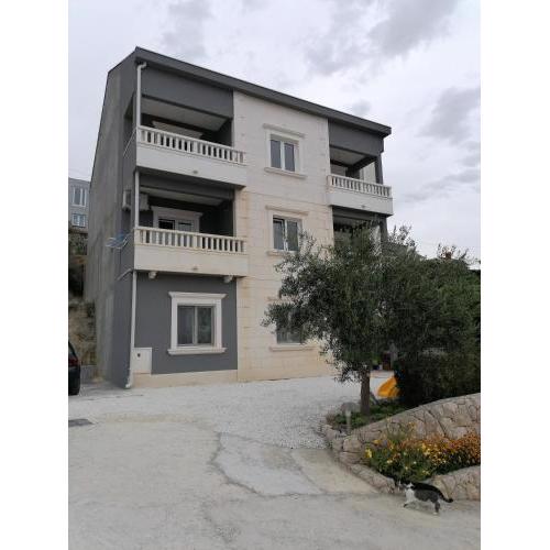 Apartments Dinko