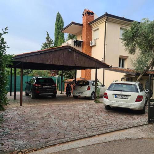 Apartments Ena - with free private parking