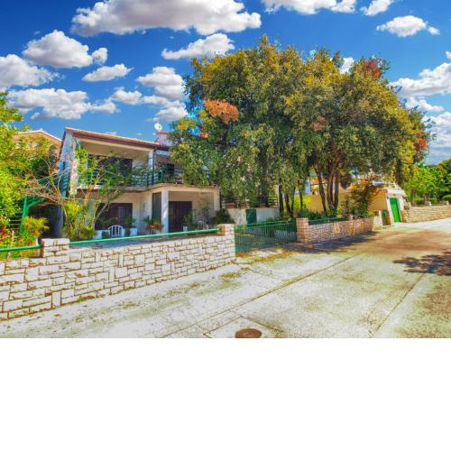 Apartments Evelina 1057