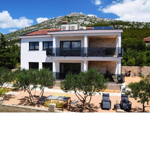 Apartments Filomena in Starigrad-Paklenica, modern and comfortable