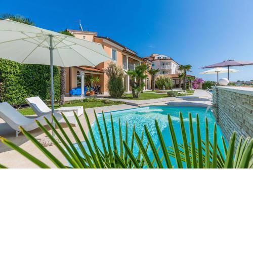Apartments Fimi- with swimming pool