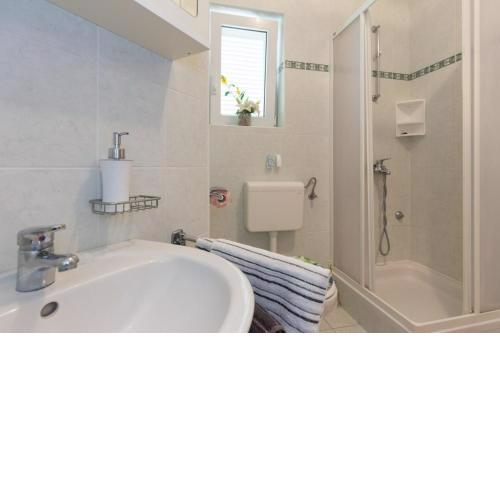 Apartments in Vrbnik/Insel Krk 36771