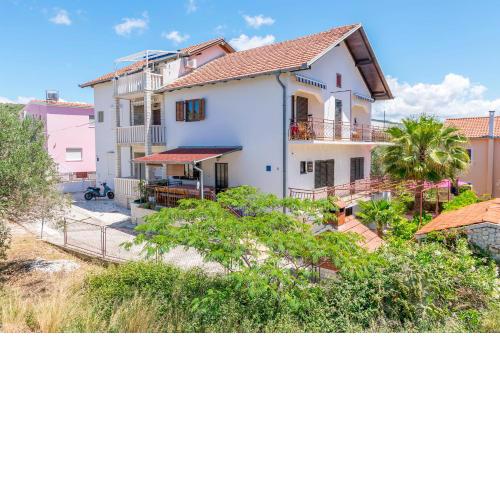 Apartments IvaT